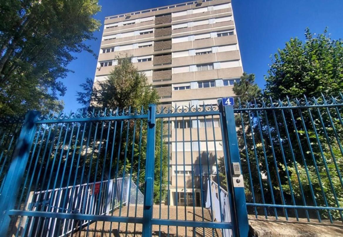 Le Roland-Garros Lägenhet Chalon-sur-Saône Exteriör bild